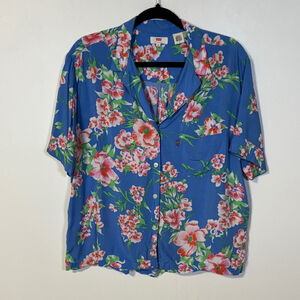 Levi's Floral Button-Down Shirt Women’s Size Medium Blue Pink Front Pocket